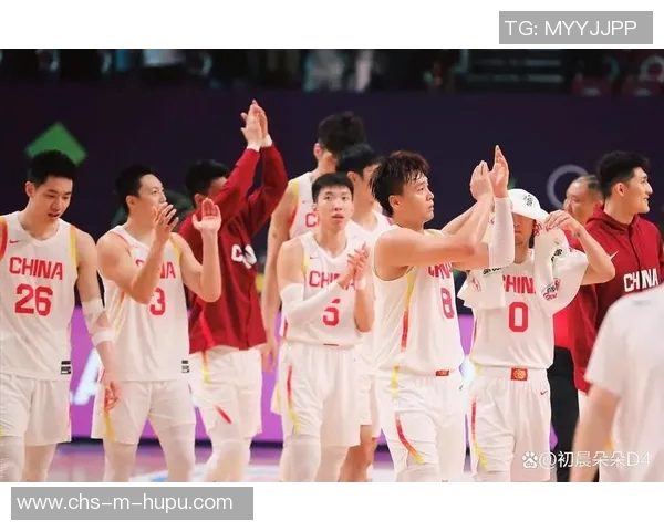 中国男篮迎战伊朗队期待逆转局势全力争胜展现团队精神与拼搏意志