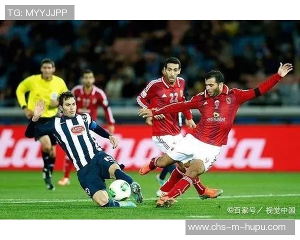 阿苏尔与莱昂的激烈对决揭示了足球战术与团队精神的完美结合